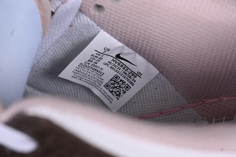 All categories Nk SB Dunk series Nk SB Dunk Low low-top sneakers Nk Dunk Low "Snakeskin" gray and purple color low-top casual sneakers HV6932-299